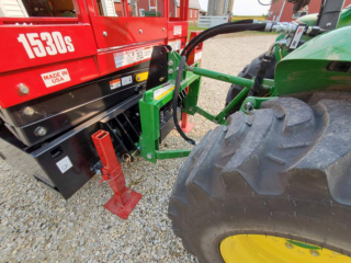 Using the Skid-Lift on a John Deere Tractor Using the Skid-Lift on a John Deere Tractor
