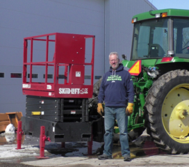 Skid-Lift on John Deere Tractor Skid-Lift on John Deere Tractor
